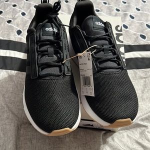 Men’s. New Never Worn w/tags. Adidas Racer Tr21 9.5